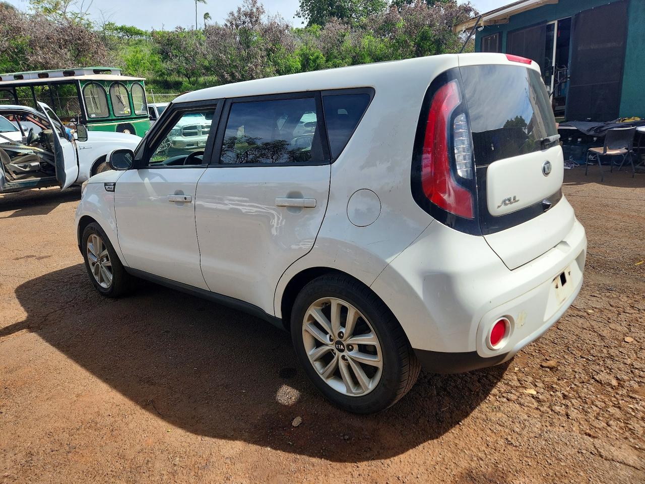 2018 KIA SOUL photo 2