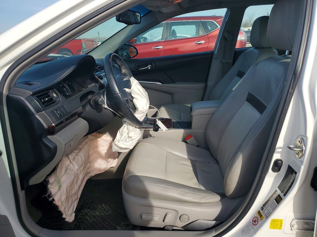 2013 TOYOTA CAMRY XLE photo 7