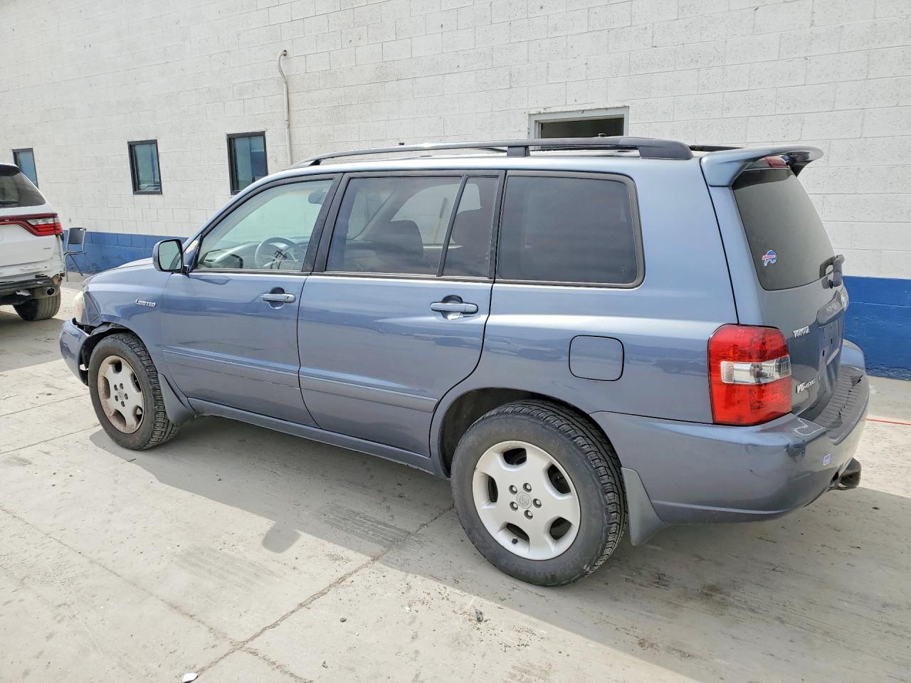 2005 TOYOTA HIGHLANDER LIMITED photo 3