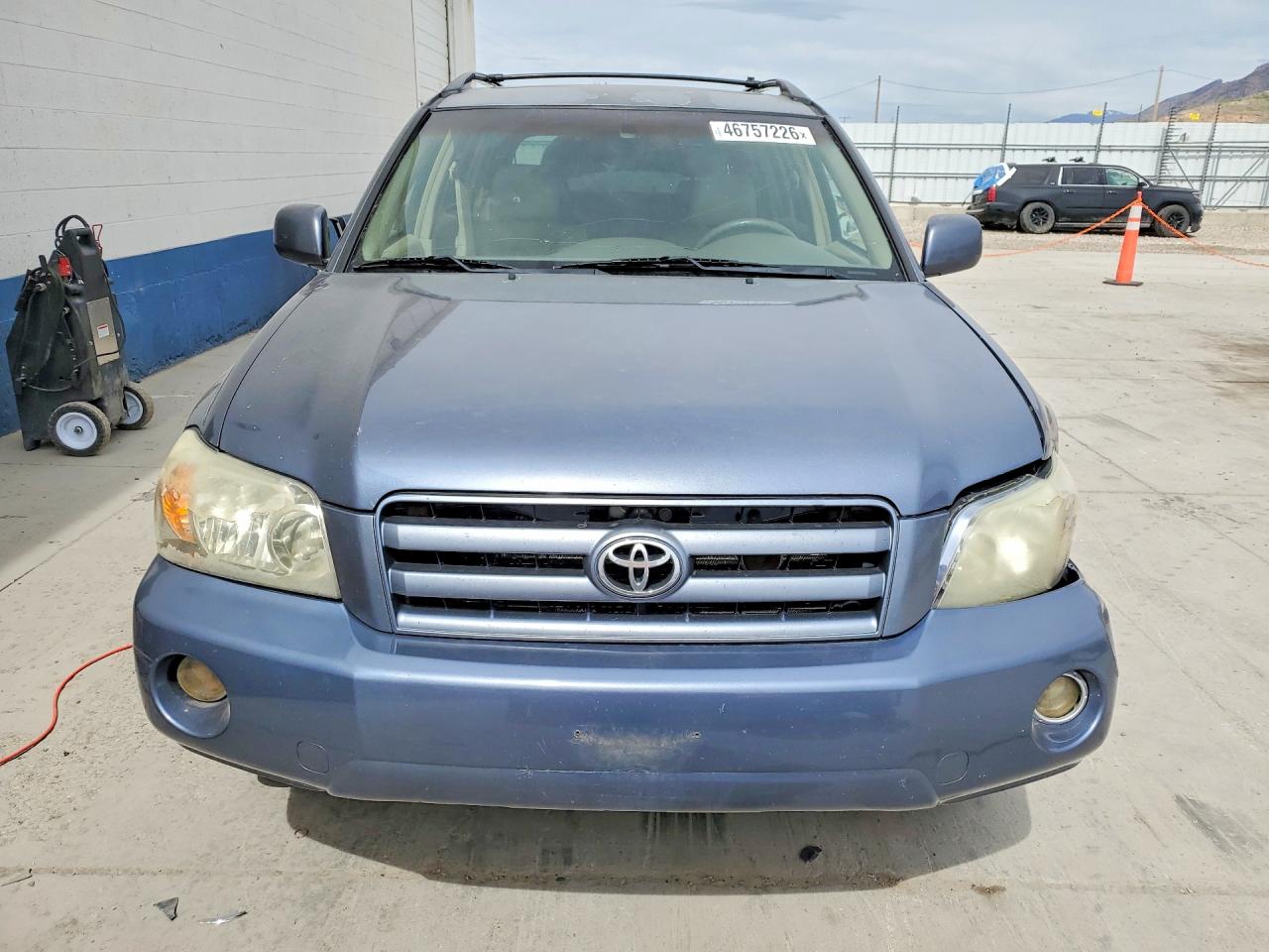 2005 TOYOTA HIGHLANDER LIMITED photo 9
