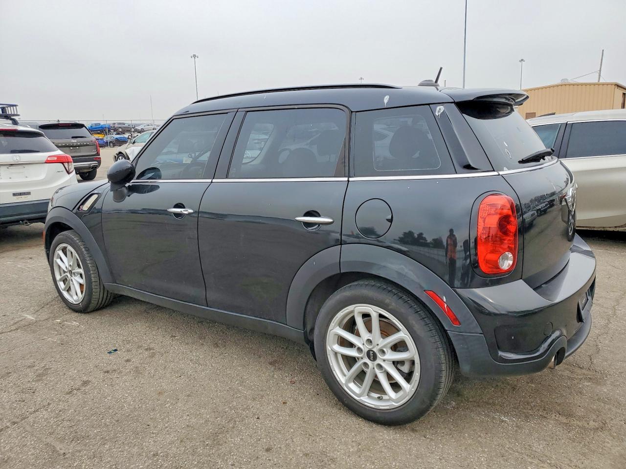 2016 MINI COOPER S COUNTRYMAN photo 2