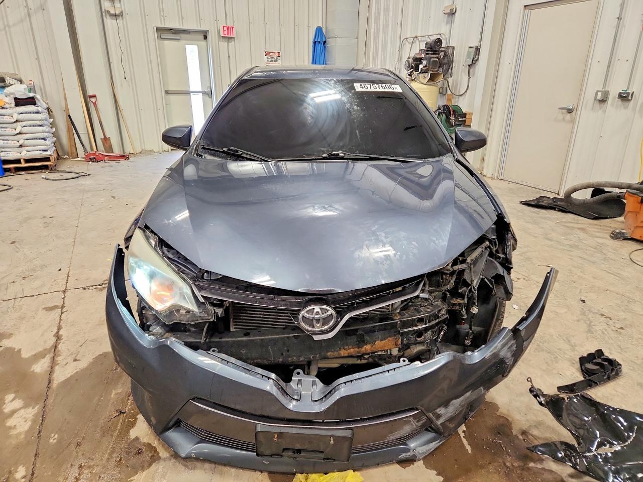 2015 TOYOTA COROLLA LE ECO photo 13