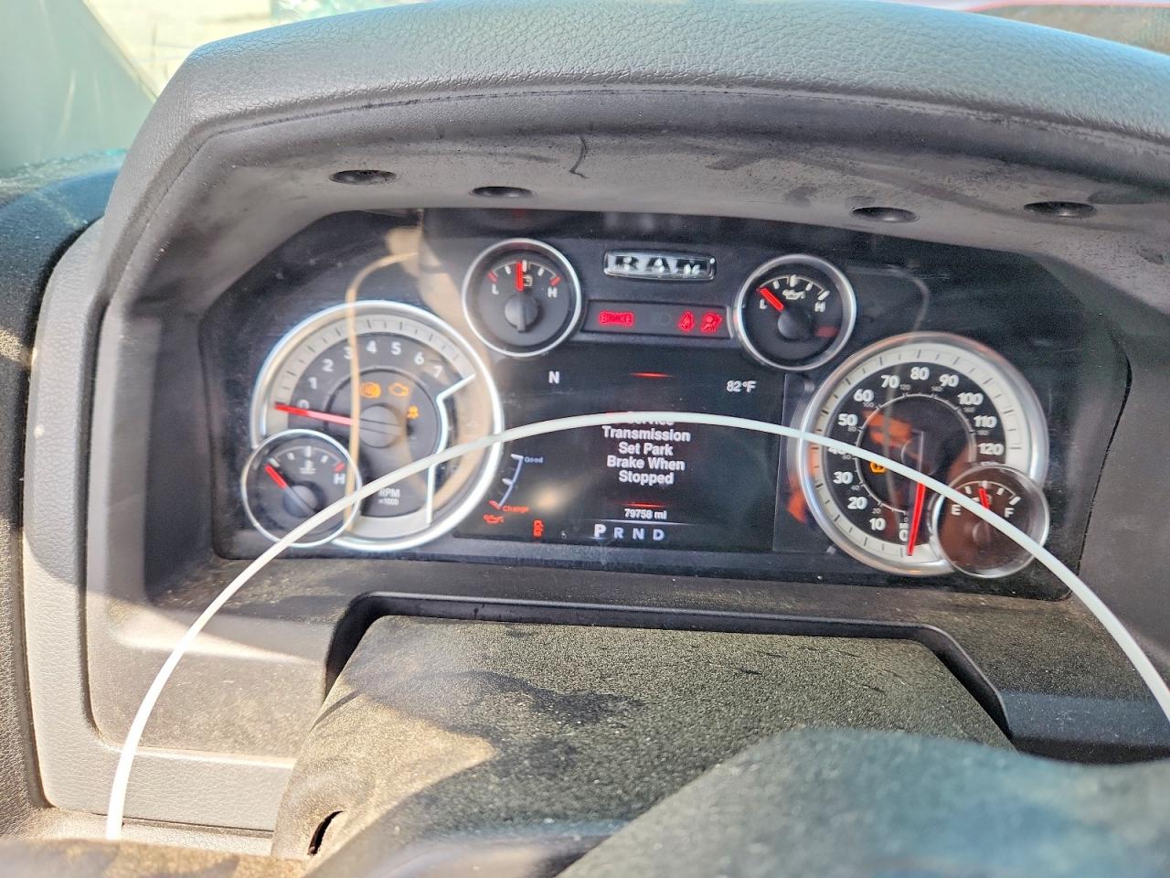 2016 RAM 1500 SLT photo 9