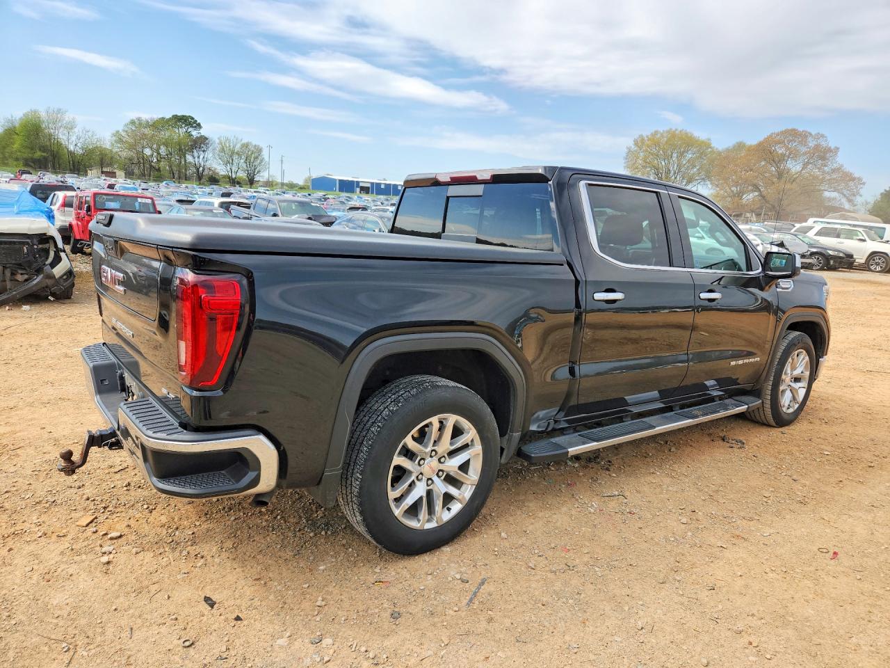 2021 GMC SIERRA C1500 SLT photo 5