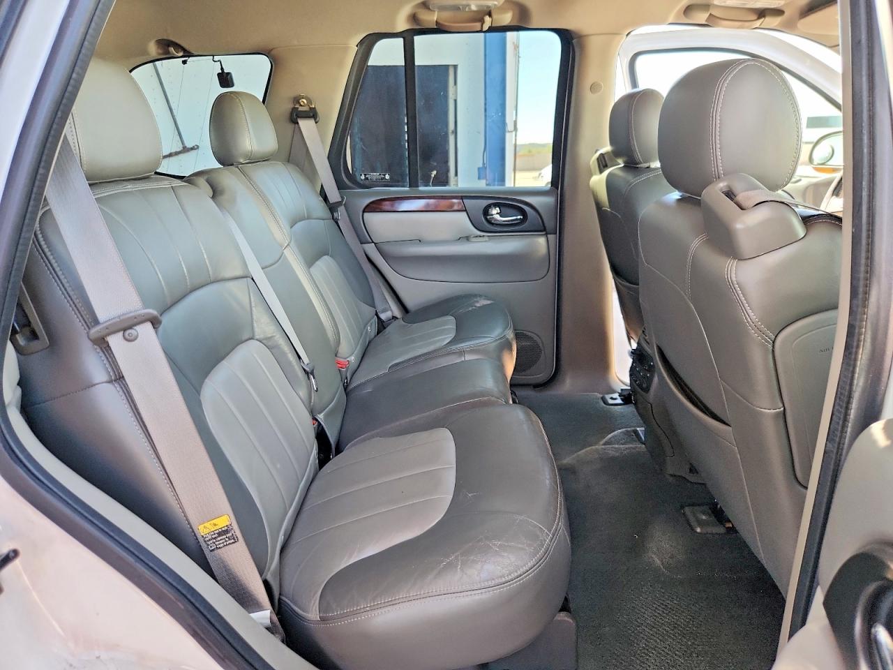 2002 GMC ENVOY photo 21