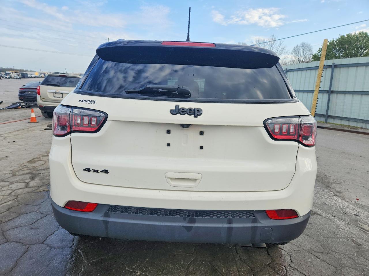 2019 JEEP COMPASS LATITUDE photo 16