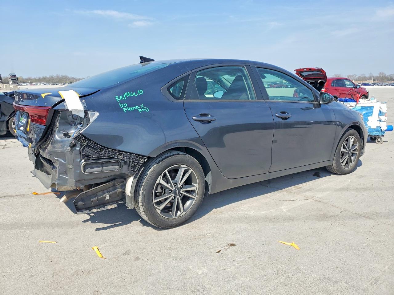 2024 KIA FORTE LXS photo 3