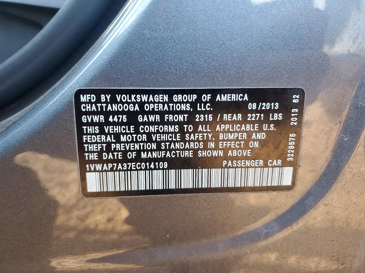 2014 VOLKSWAGEN PASSAT S photo 12