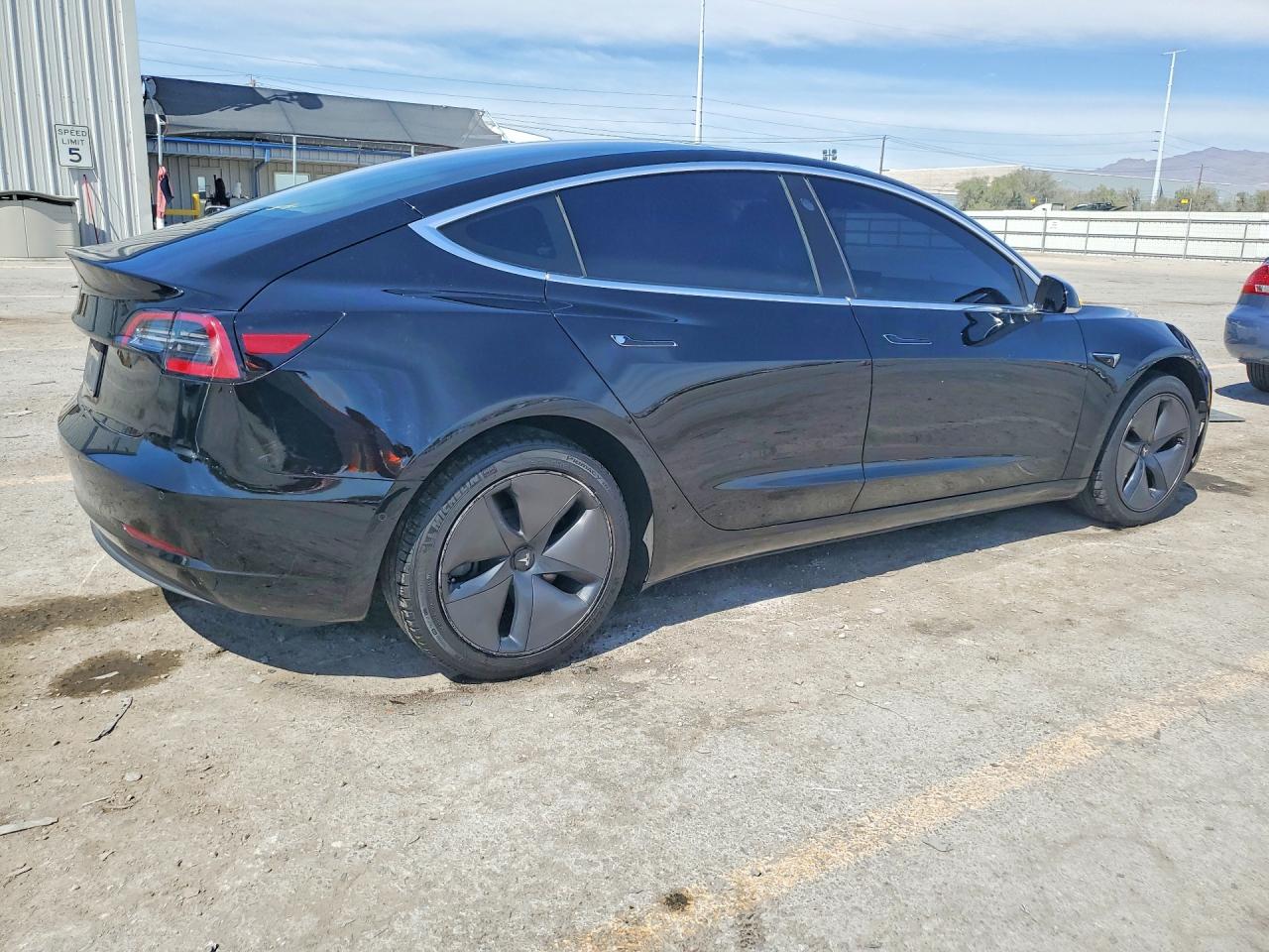 2019 TESLA MODEL 3 photo 5