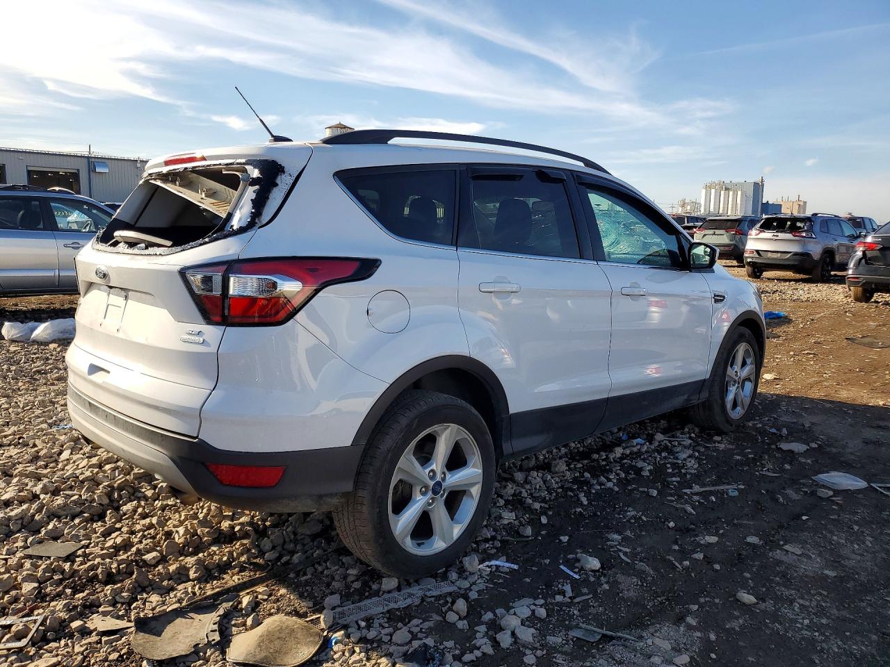 2018 FORD ESCAPE SE photo 3