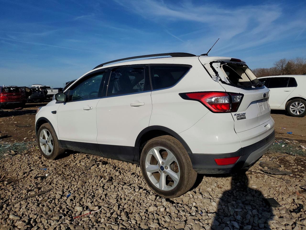 2018 FORD ESCAPE SE photo 2