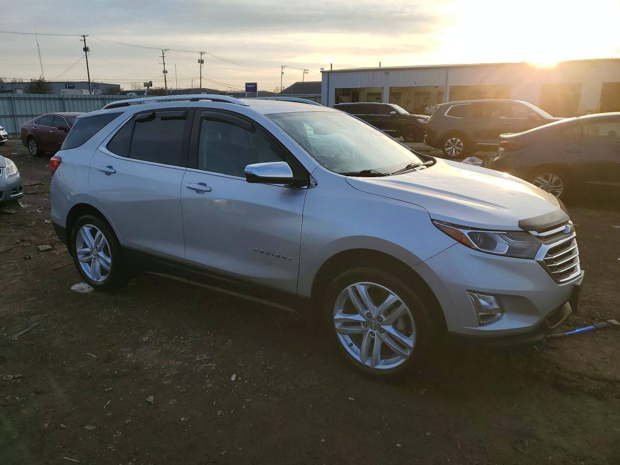 2021 CHEVROLET EQUINOX PREMIER photo 4