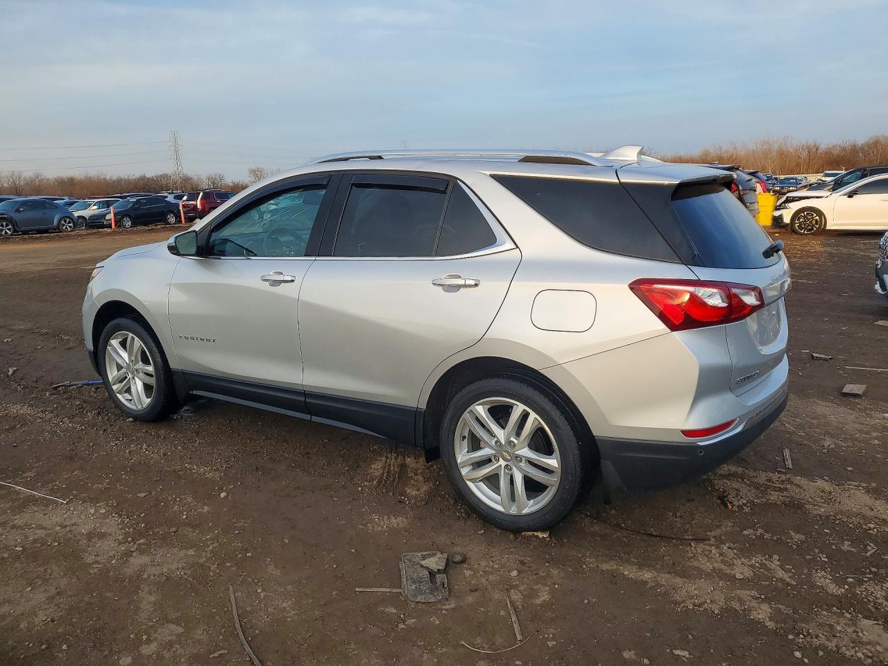 2021 CHEVROLET EQUINOX PREMIER photo 2