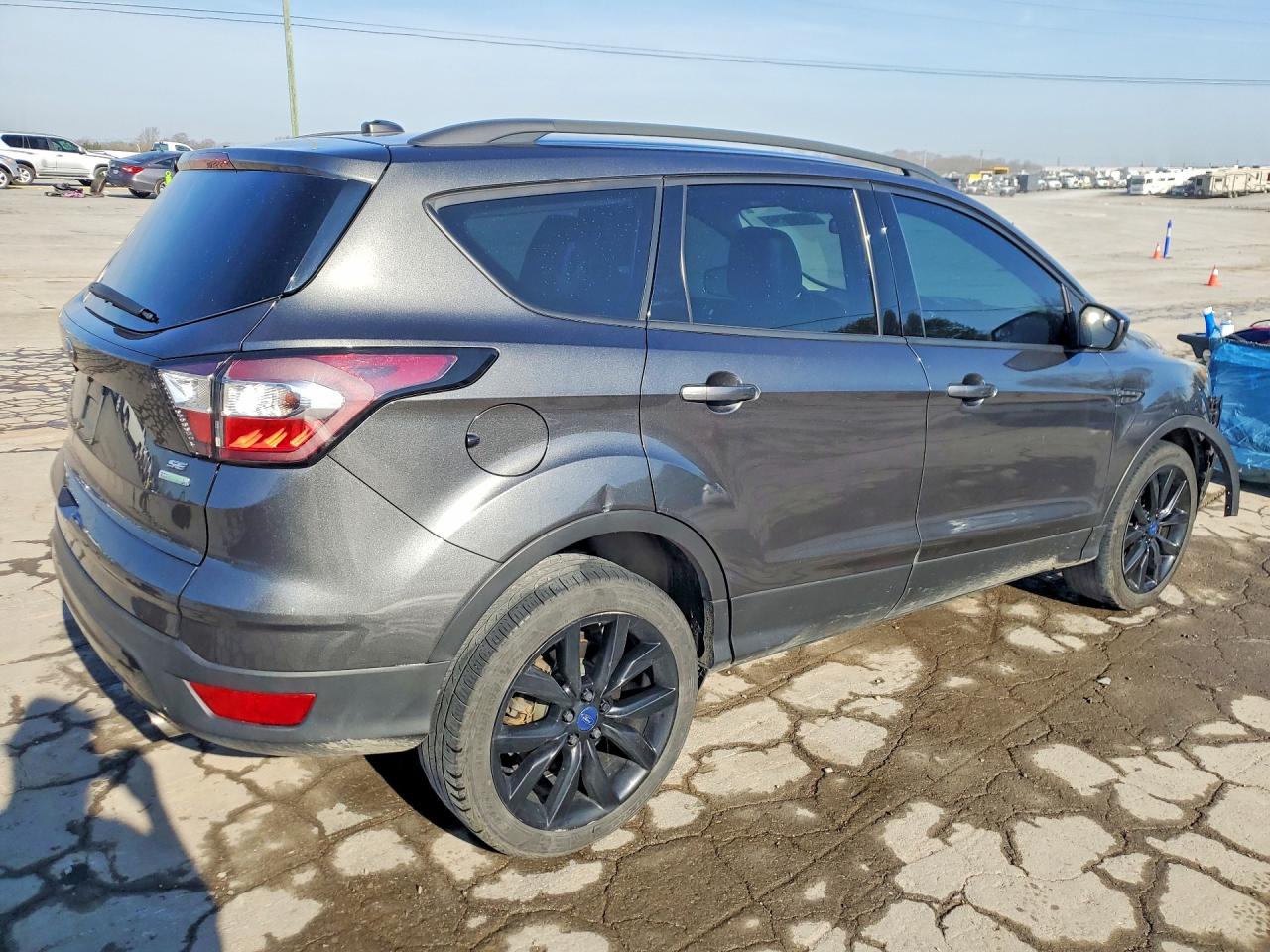 2017 FORD ESCAPE SE photo 3
