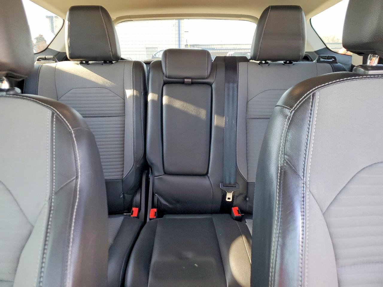 2017 FORD ESCAPE SE photo 10