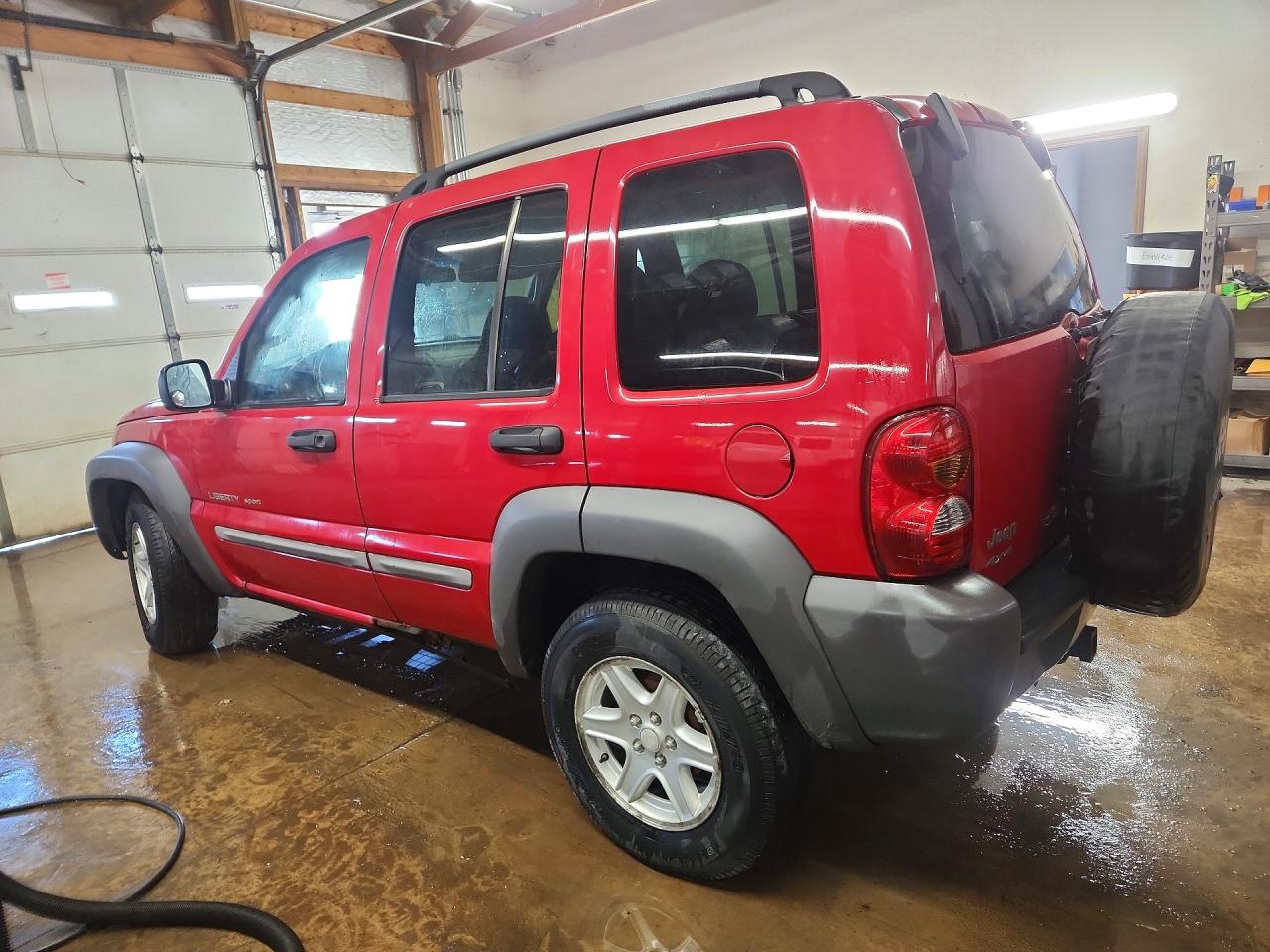 2002 JEEP LIBERTY SPORT photo 4