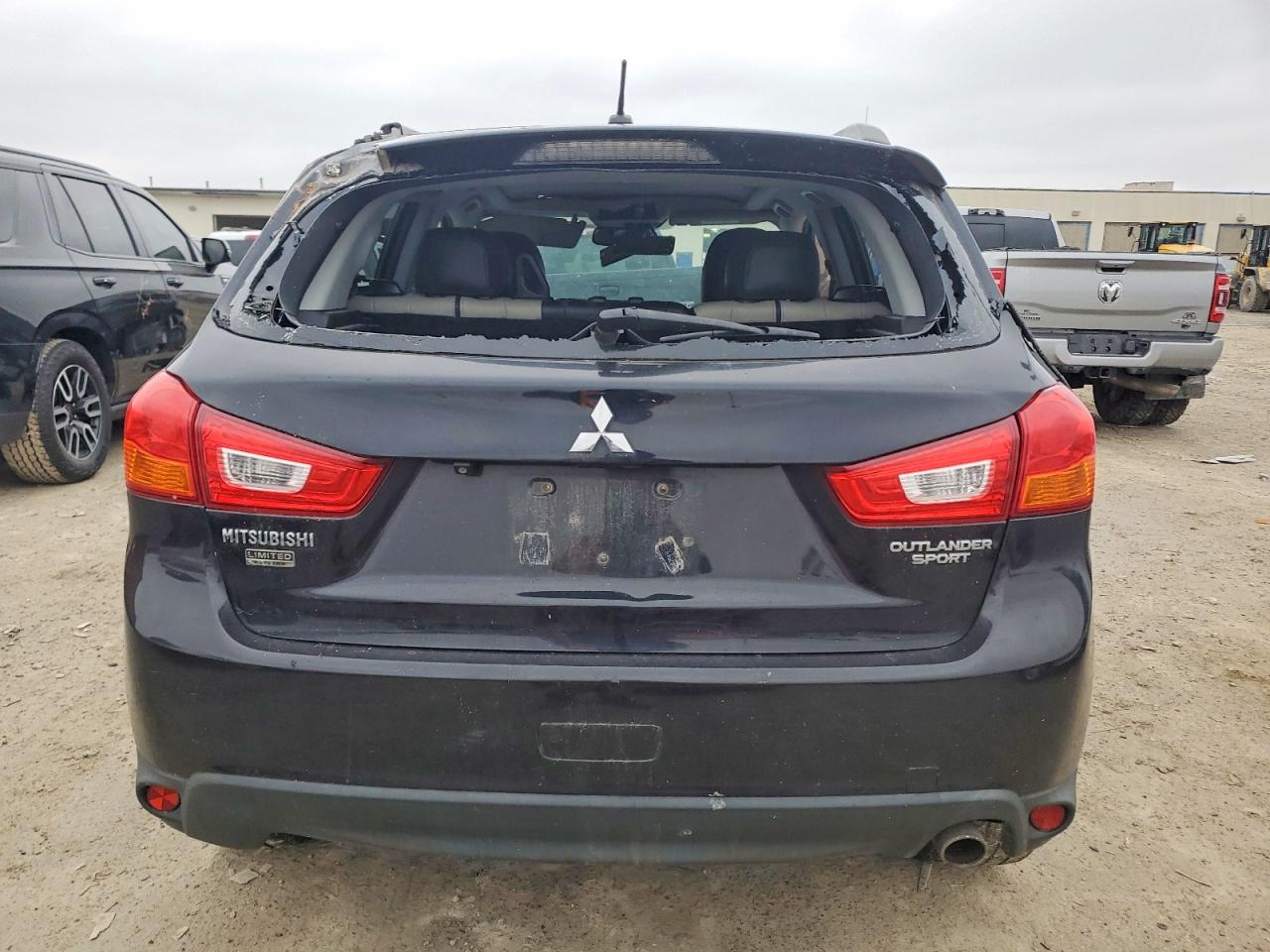 2013 MITSUBISHI OUTLANDER SPORT LE photo 6