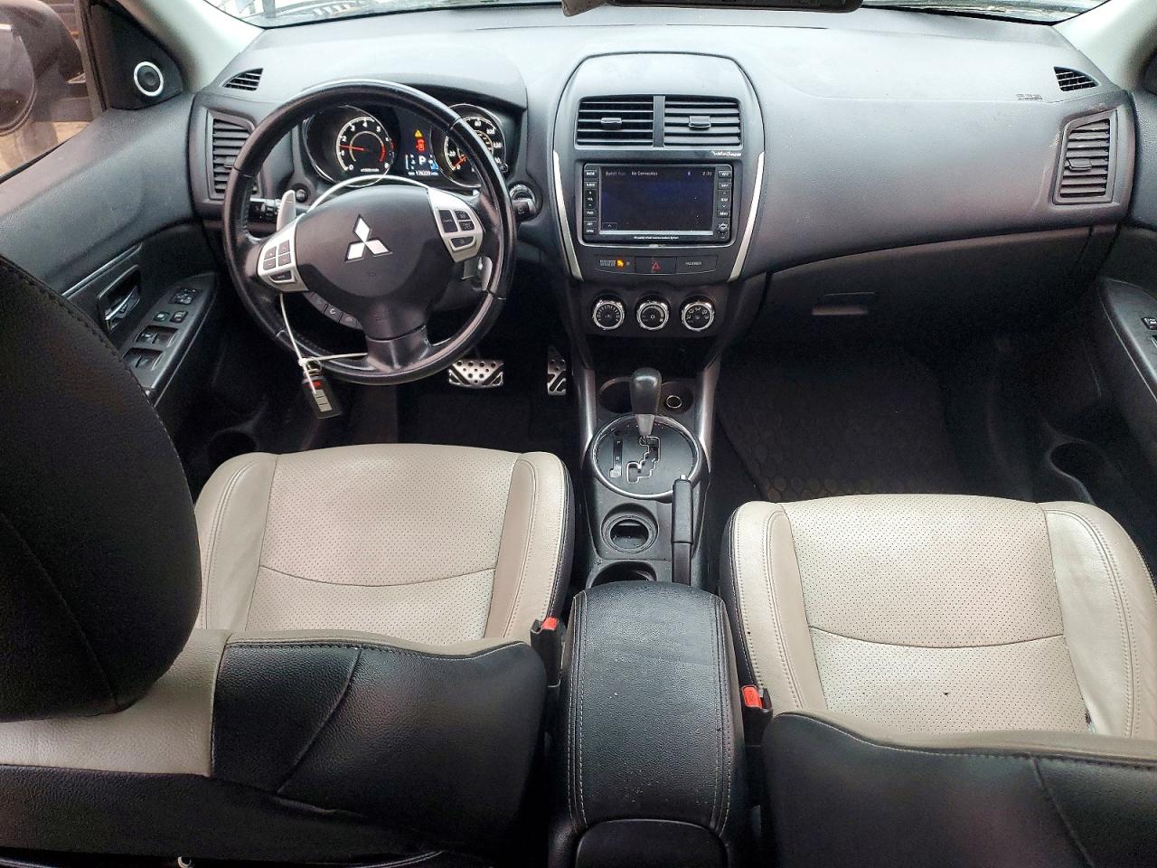 2013 MITSUBISHI OUTLANDER SPORT LE photo 8