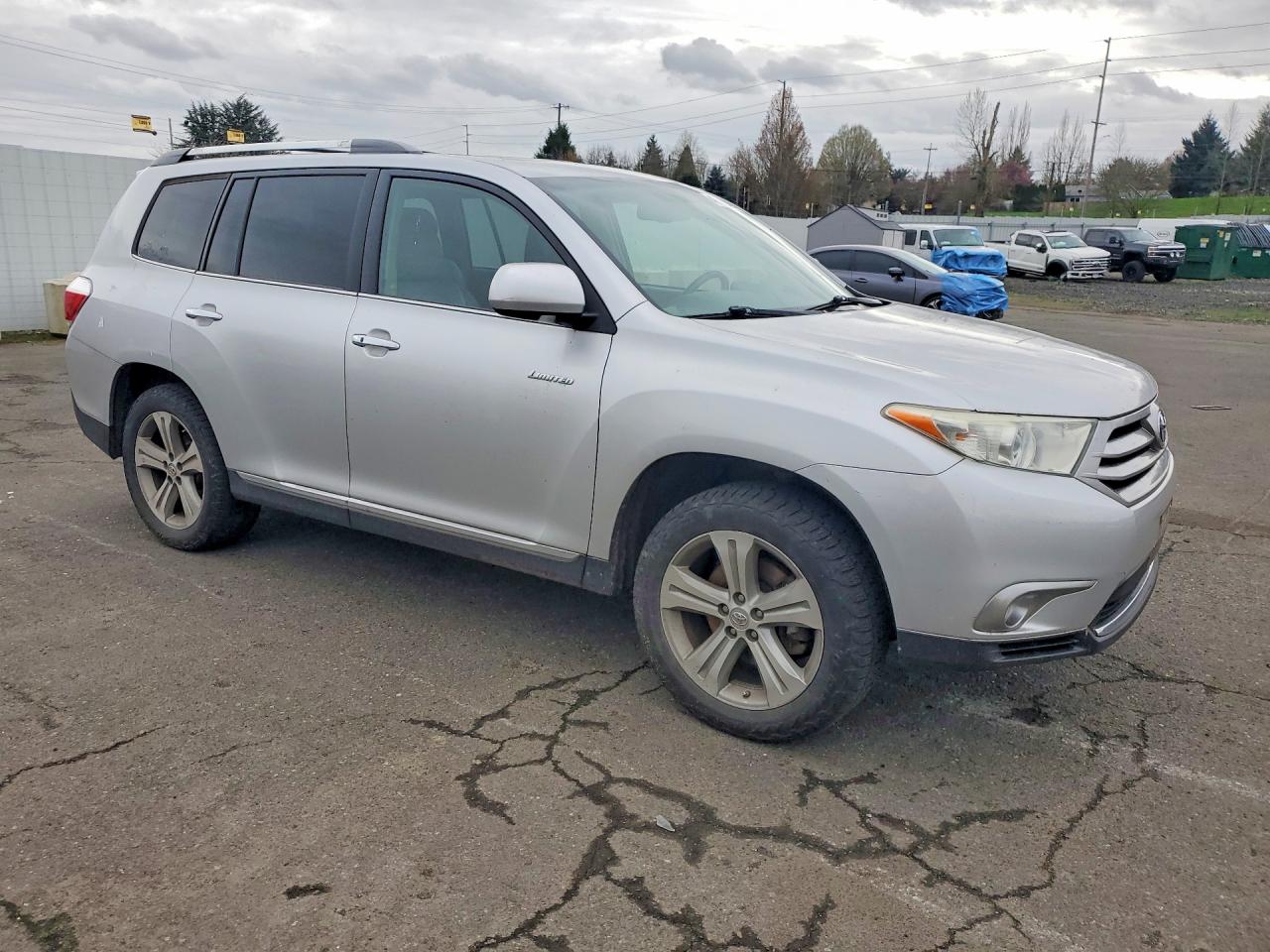 2013 TOYOTA HIGHLANDER LIMITED photo 4