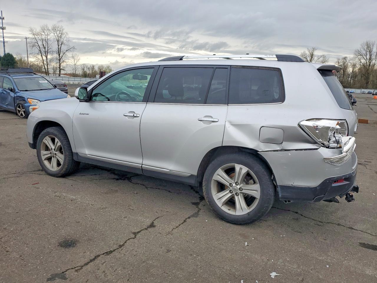 2013 TOYOTA HIGHLANDER LIMITED photo 2
