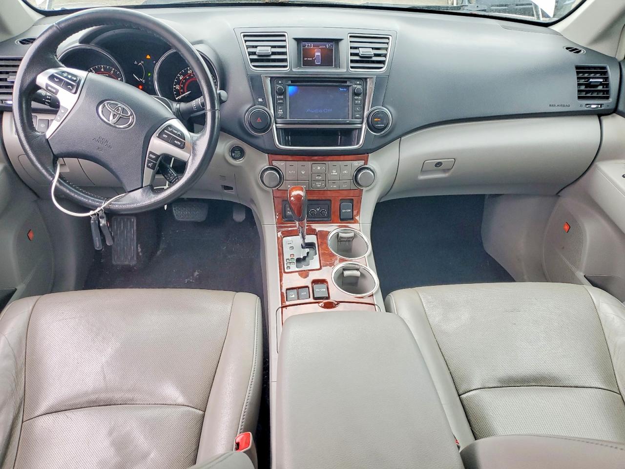 2013 TOYOTA HIGHLANDER LIMITED photo 8
