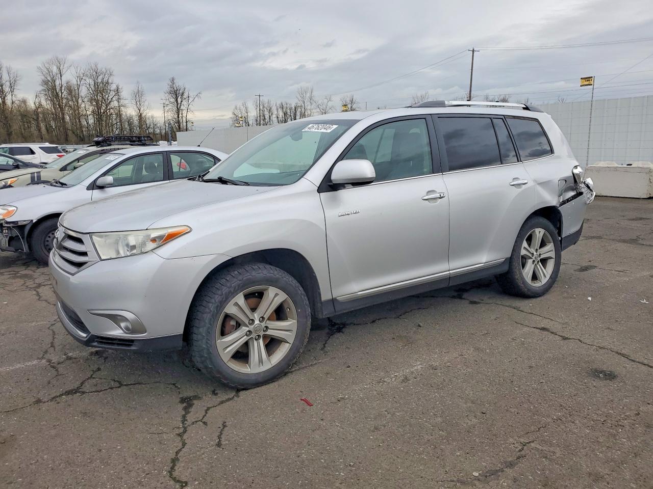 2013 TOYOTA HIGHLANDER