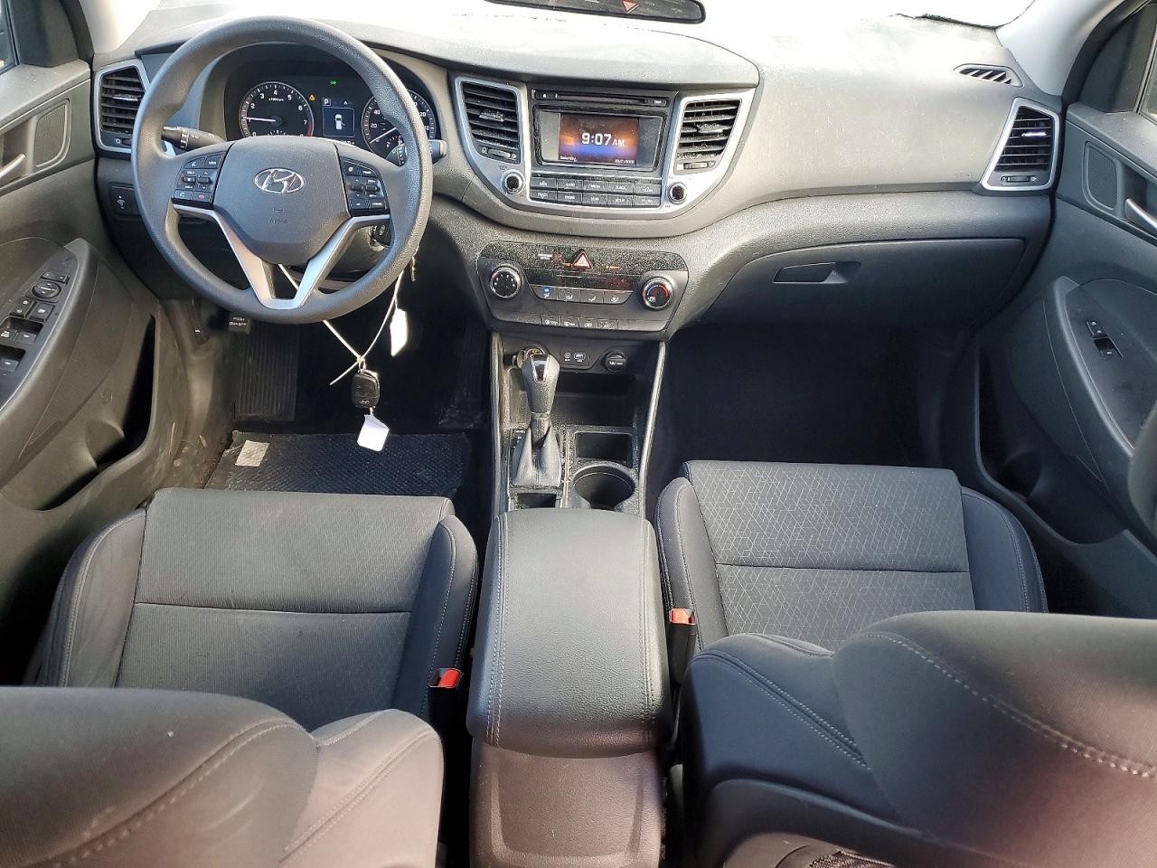 2018 HYUNDAI TUCSON SE photo 8
