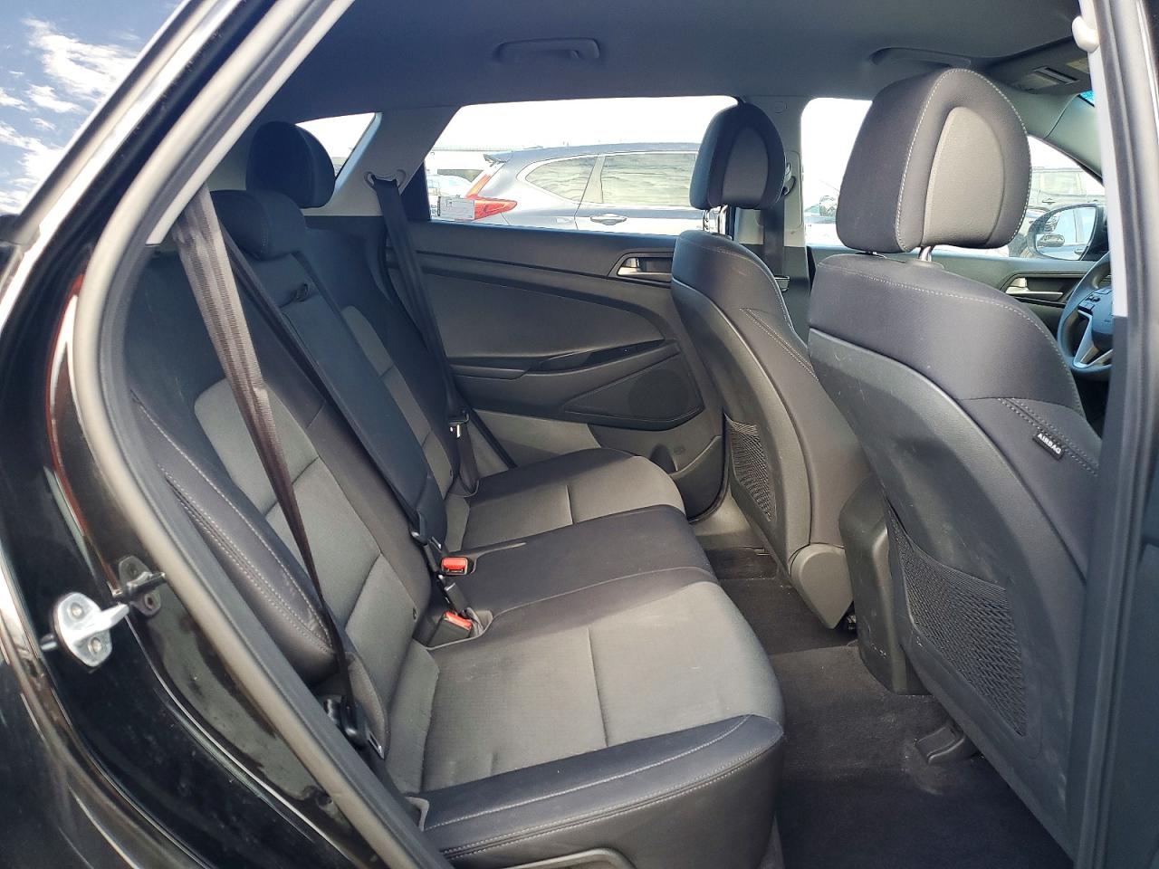 2018 HYUNDAI TUCSON SE photo 11