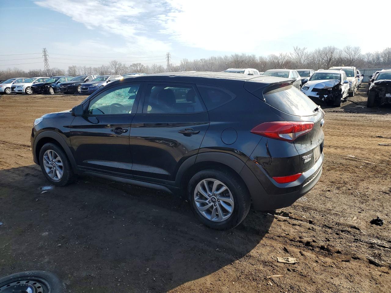 2018 HYUNDAI TUCSON SE photo 2