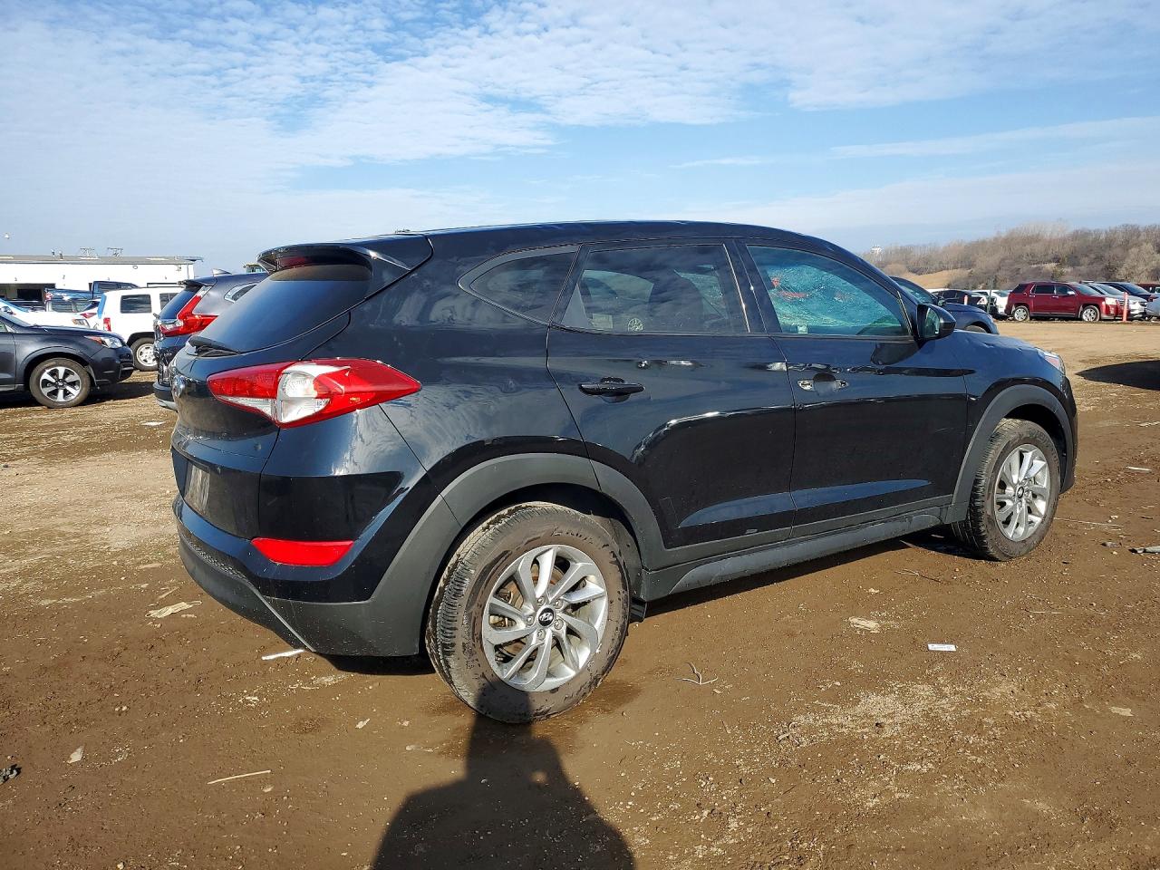 2018 HYUNDAI TUCSON SE photo 3