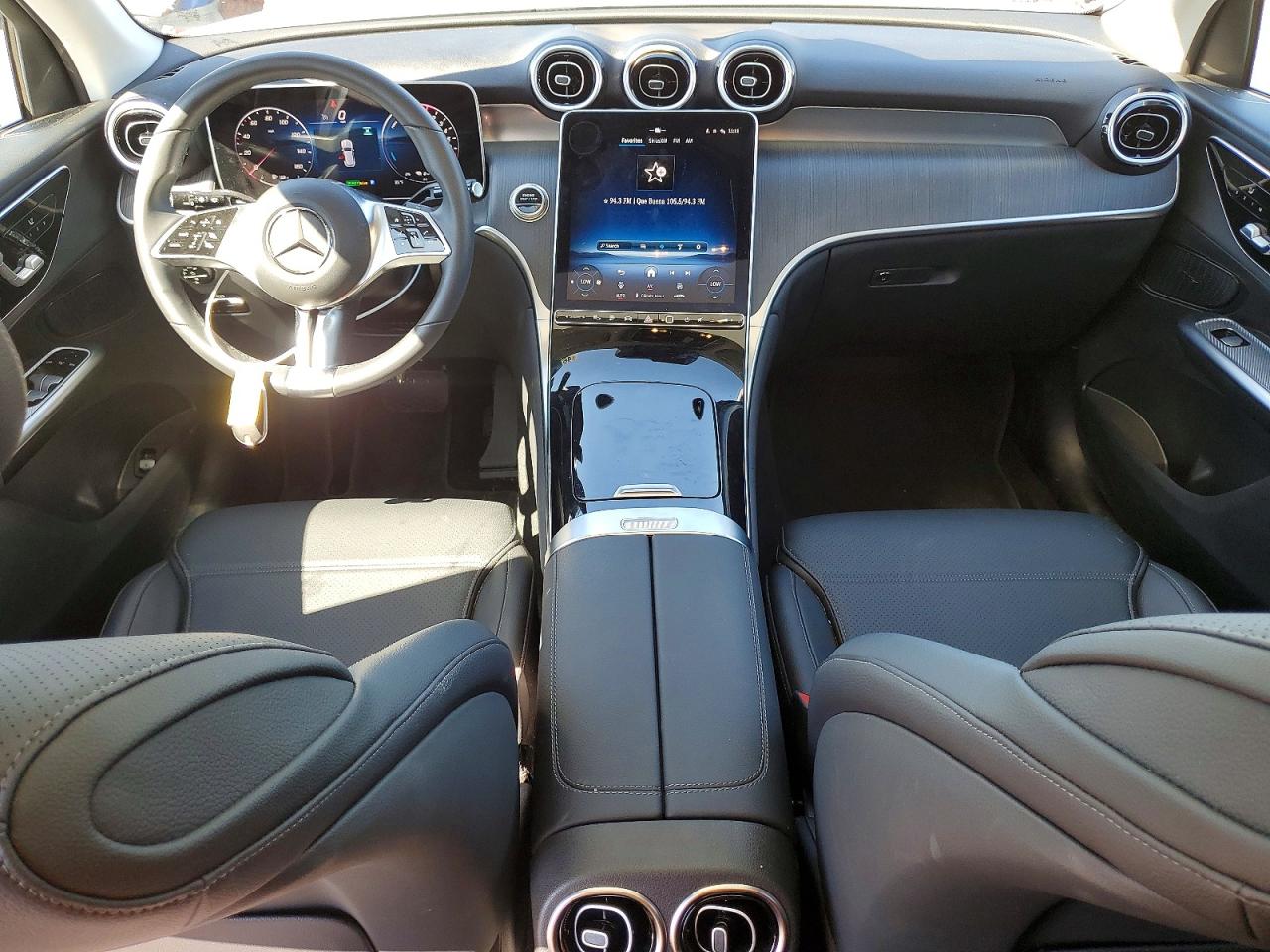 2025 MERCEDES-BENZ GLC 350E photo 14