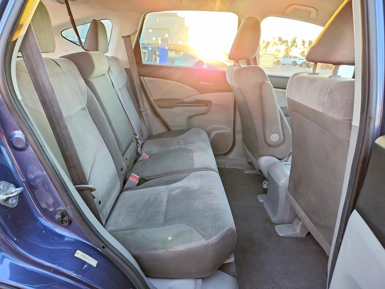 2014 HONDA CR-V LX photo 31