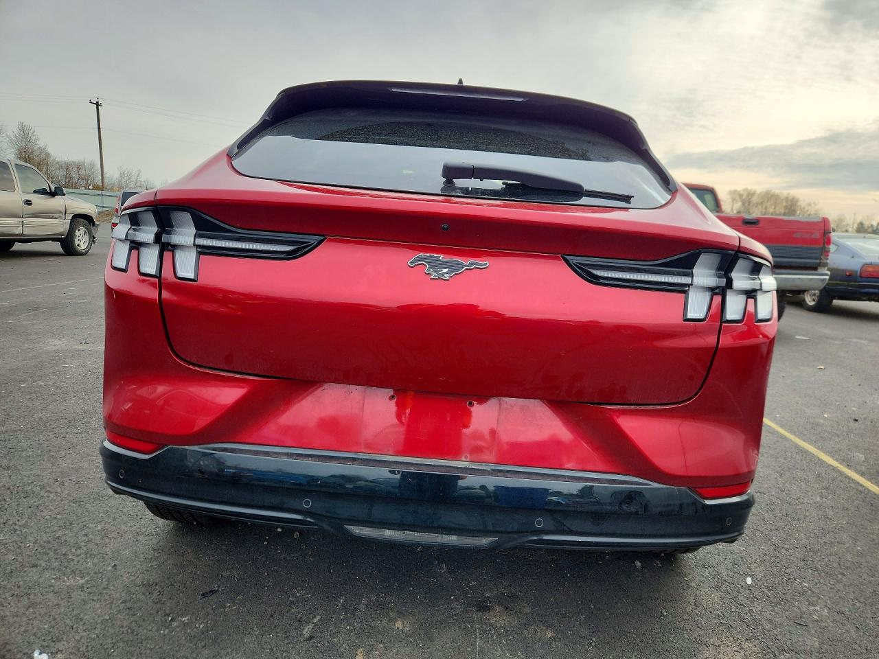 2021 FORD MUSTANG MACH-E PREMIUM photo 6