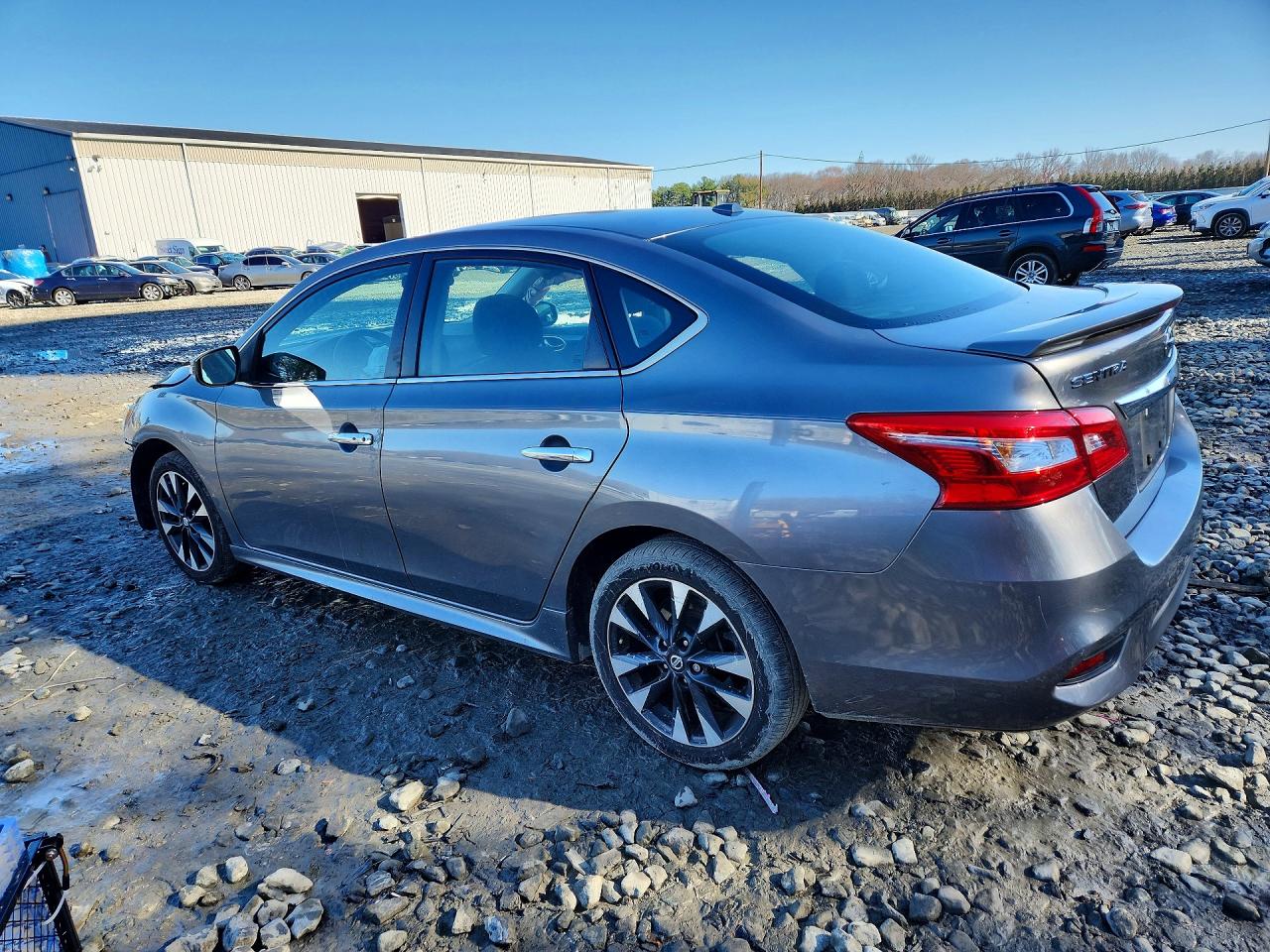 2019 NISSAN SENTRA SR photo 3