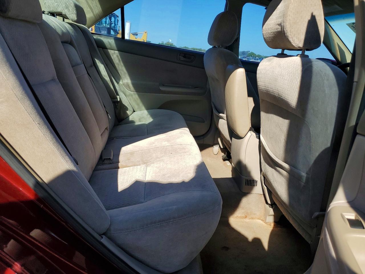 2002 TOYOTA CAMRY LE photo 28