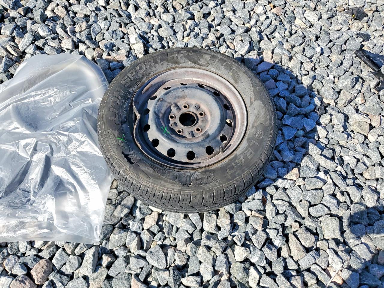 2002 TOYOTA CAMRY LE photo 34