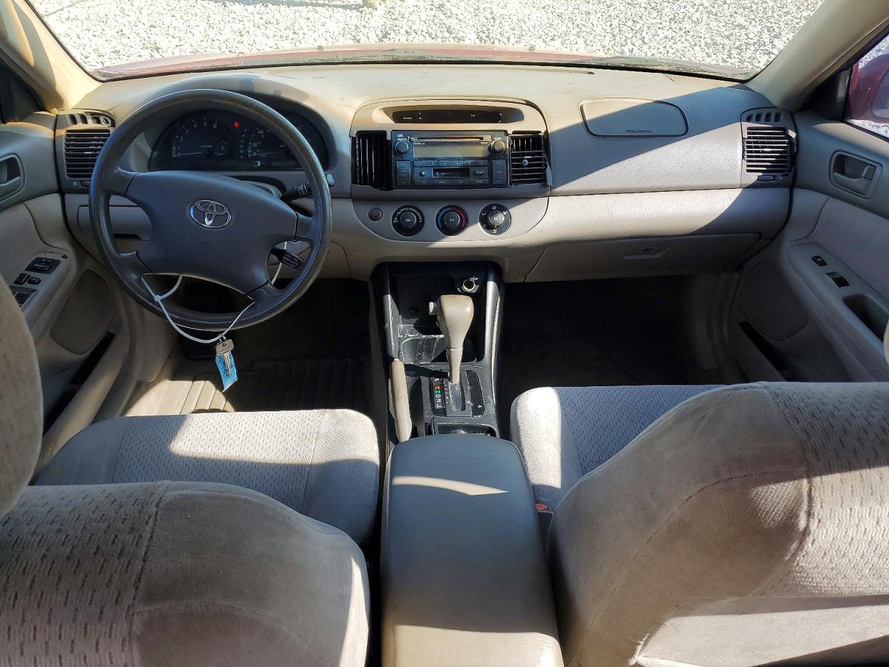 2002 TOYOTA CAMRY LE photo 22