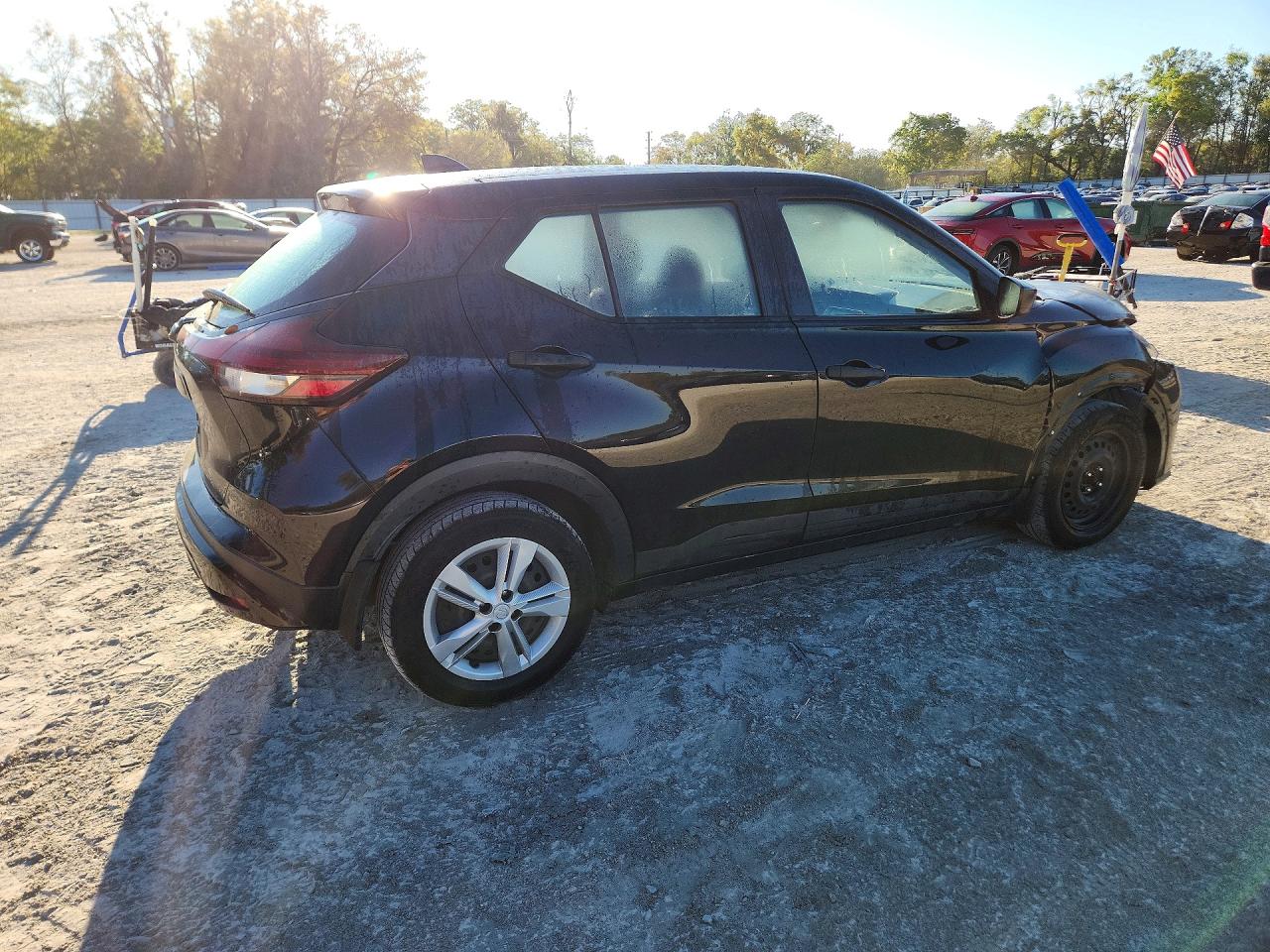 2022 NISSAN KICKS S photo 5