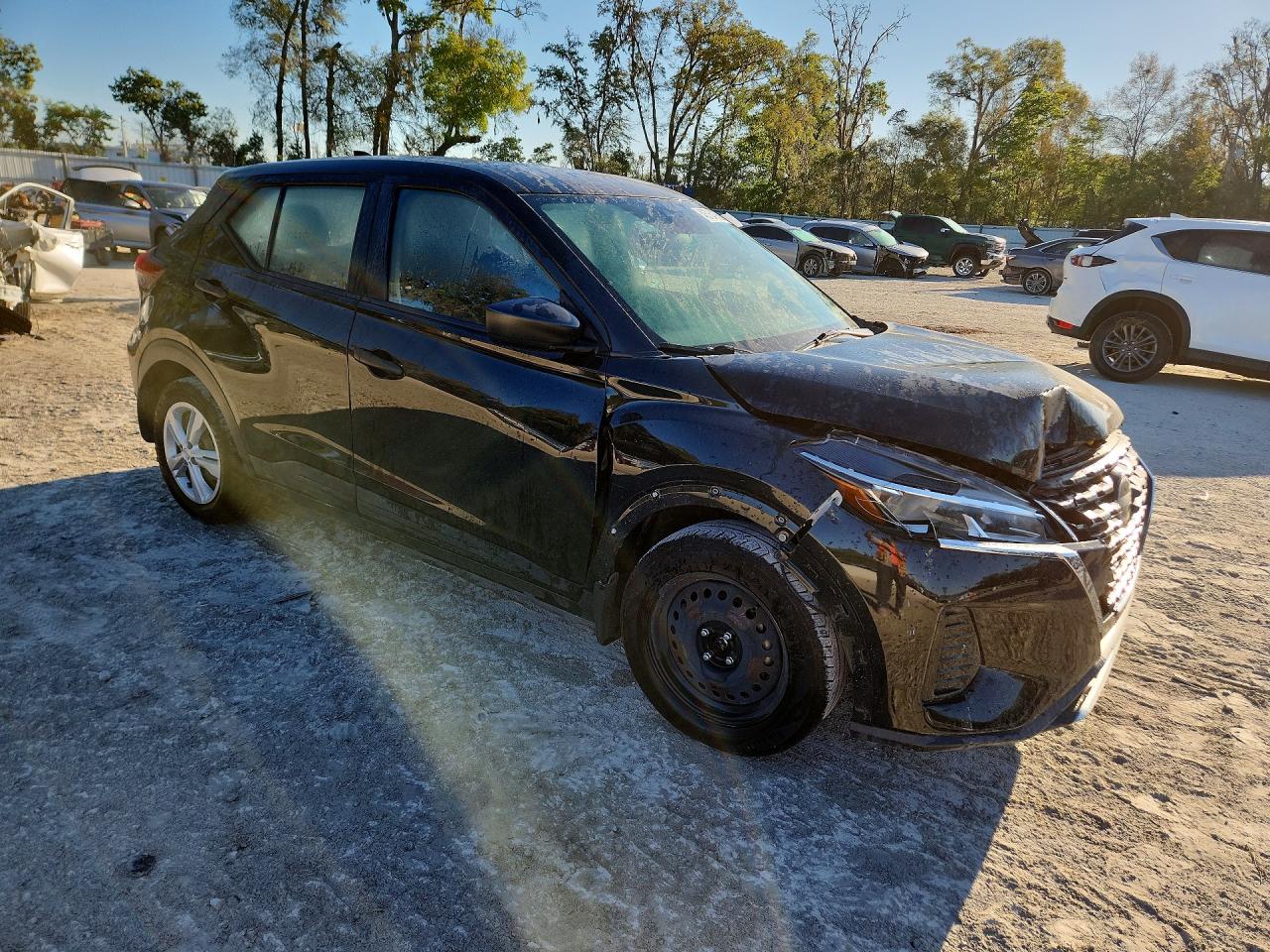 2022 NISSAN KICKS S photo 7