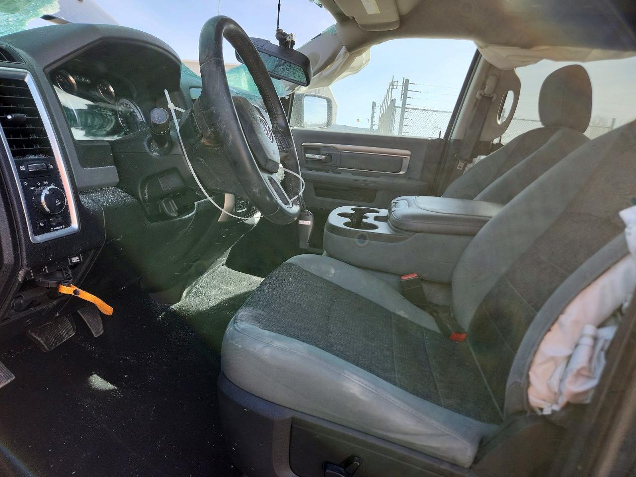 2019 RAM 1500 CLASSIC SLT photo 19