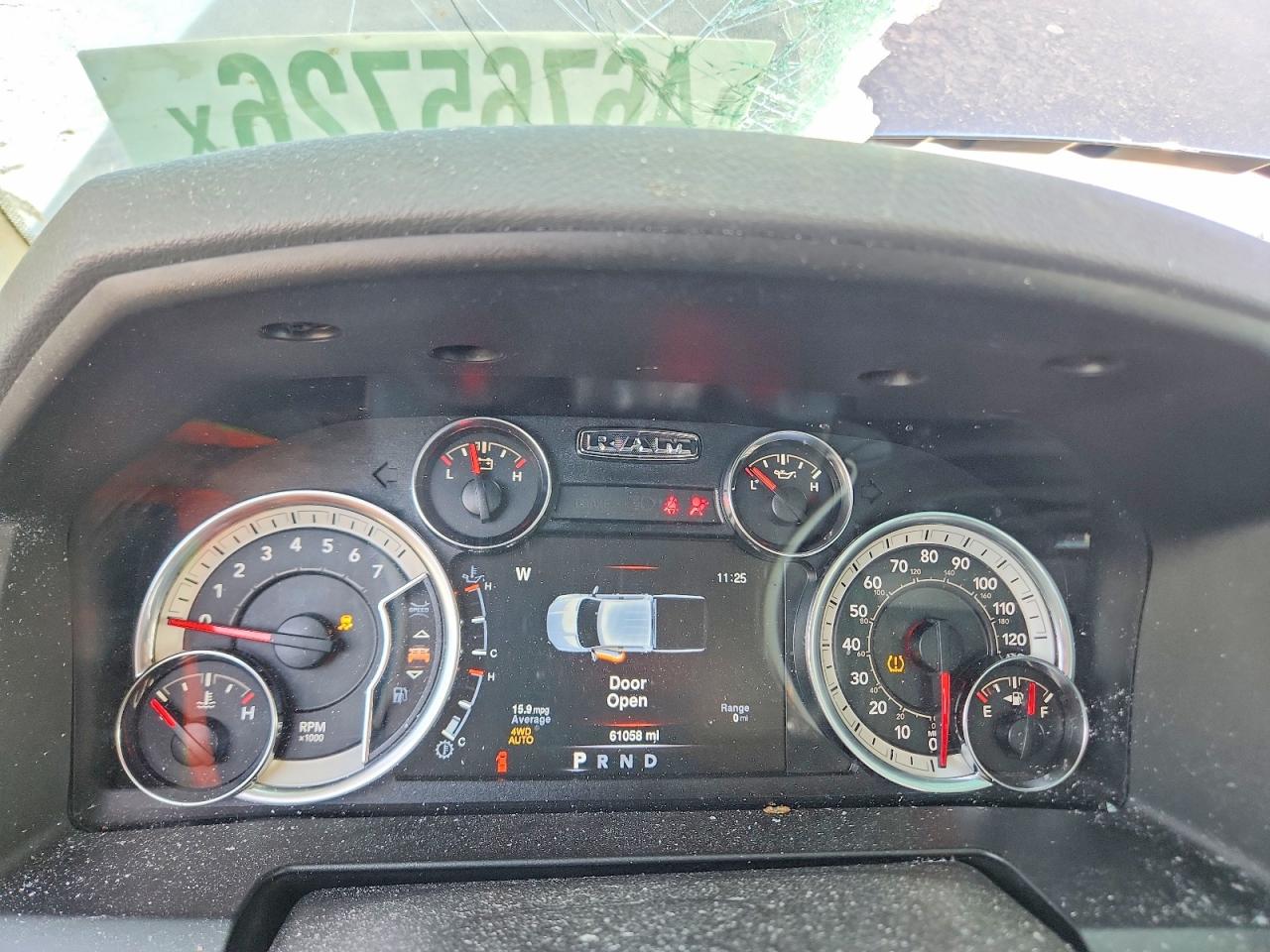 2019 RAM 1500 CLASSIC SLT photo 25