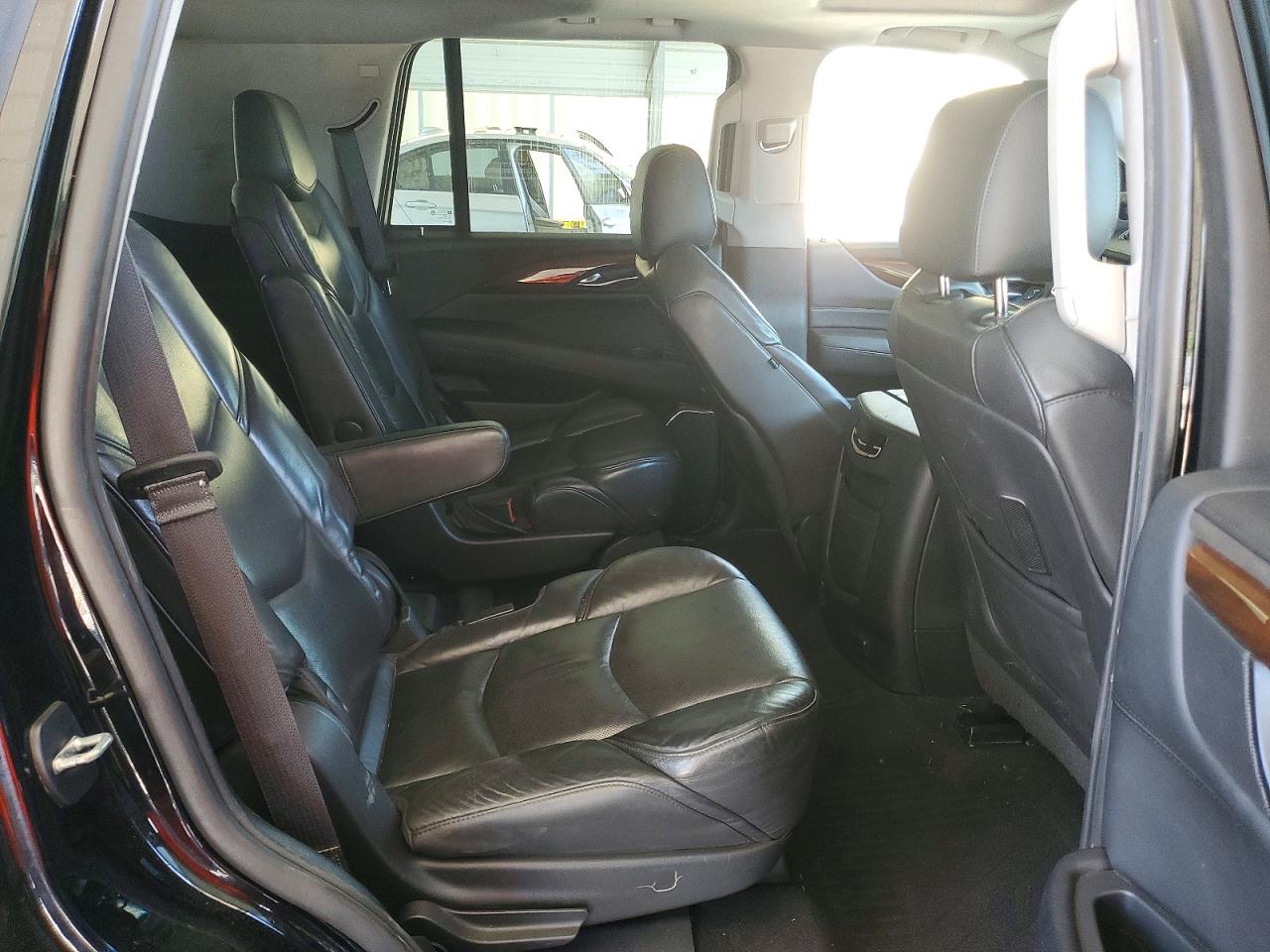 2019 CADILLAC ESCALADE LUXURY photo 11