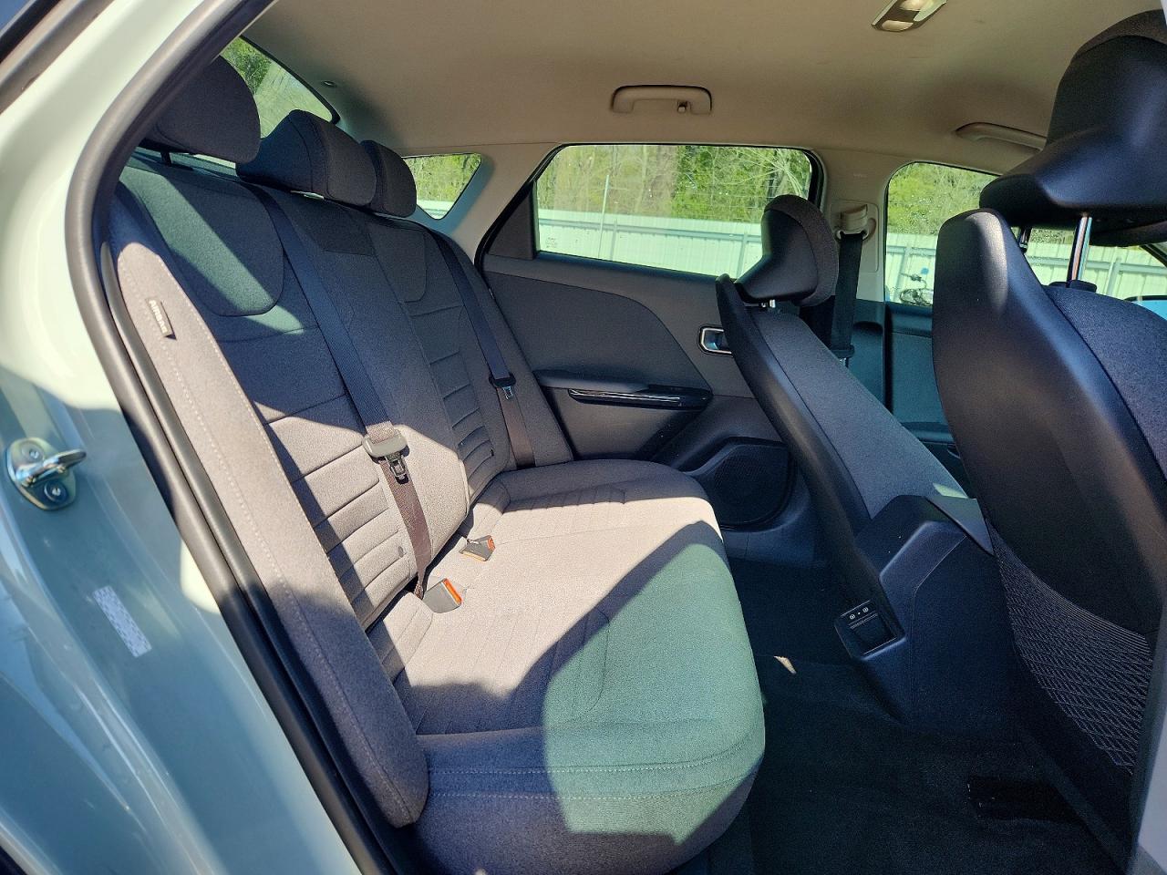 2025 KIA K4 EX photo 28