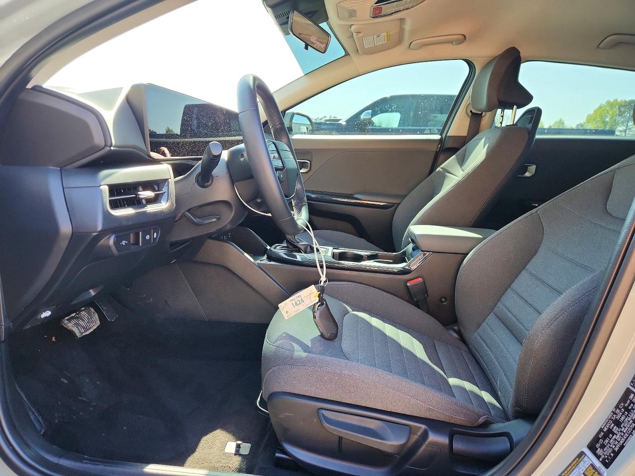 2025 KIA K4 EX photo 19