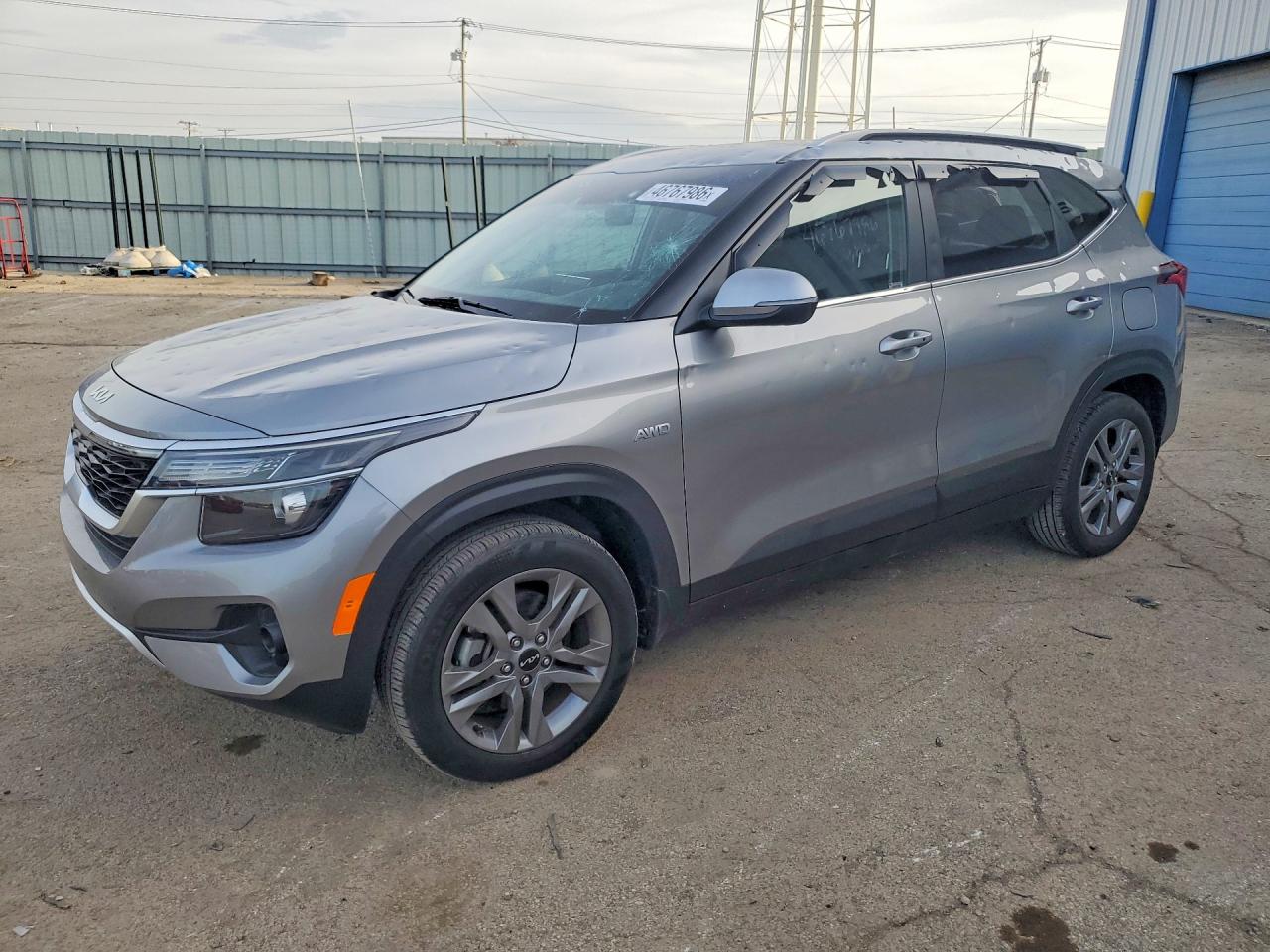 2023 KIA SELTOS S photo 2