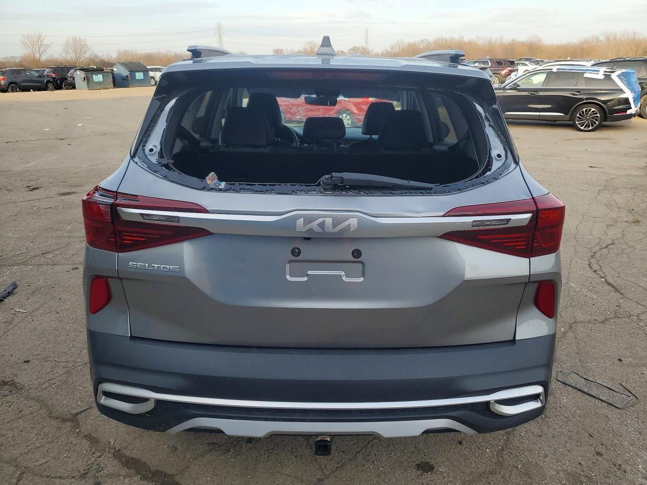 2023 KIA SELTOS S photo 12