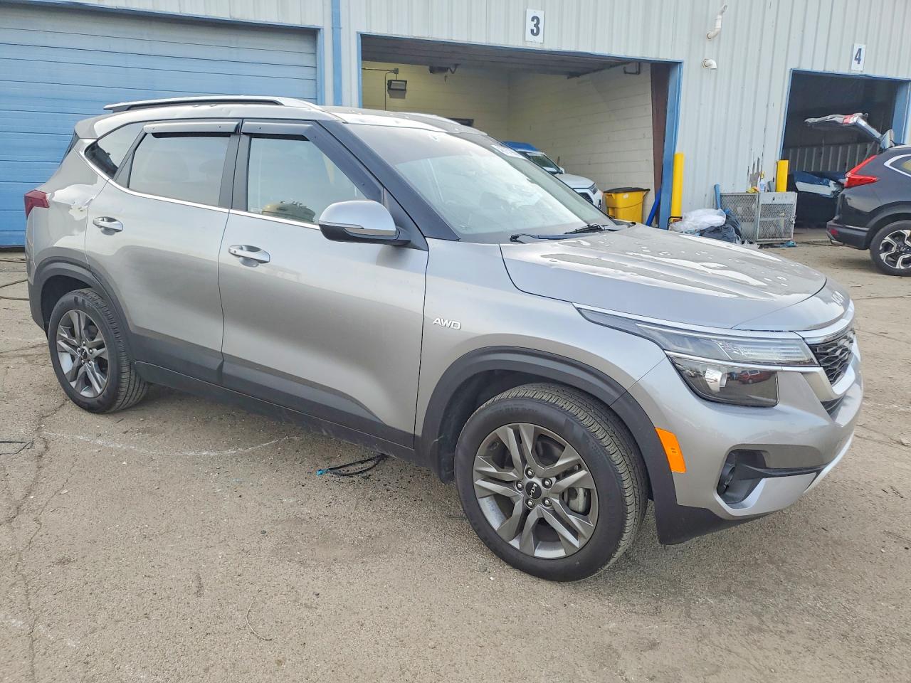 2023 KIA SELTOS S photo 8