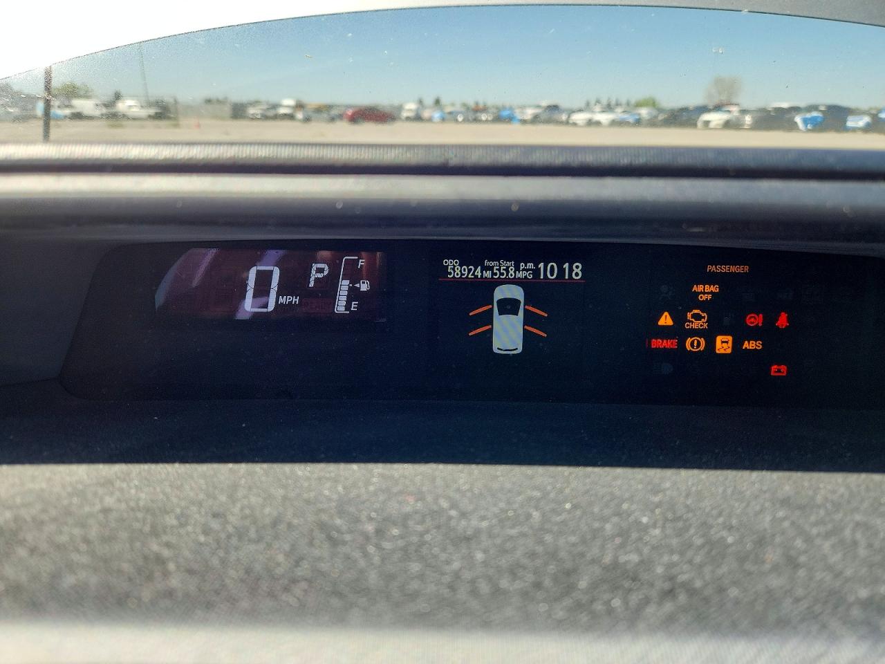 2017 TOYOTA PRIUS C TWO photo 9