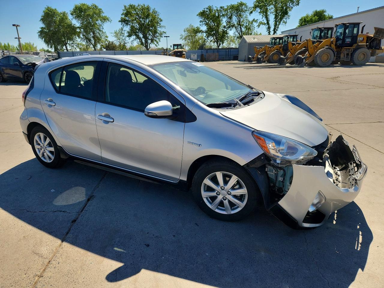 2017 TOYOTA PRIUS C TWO photo 4