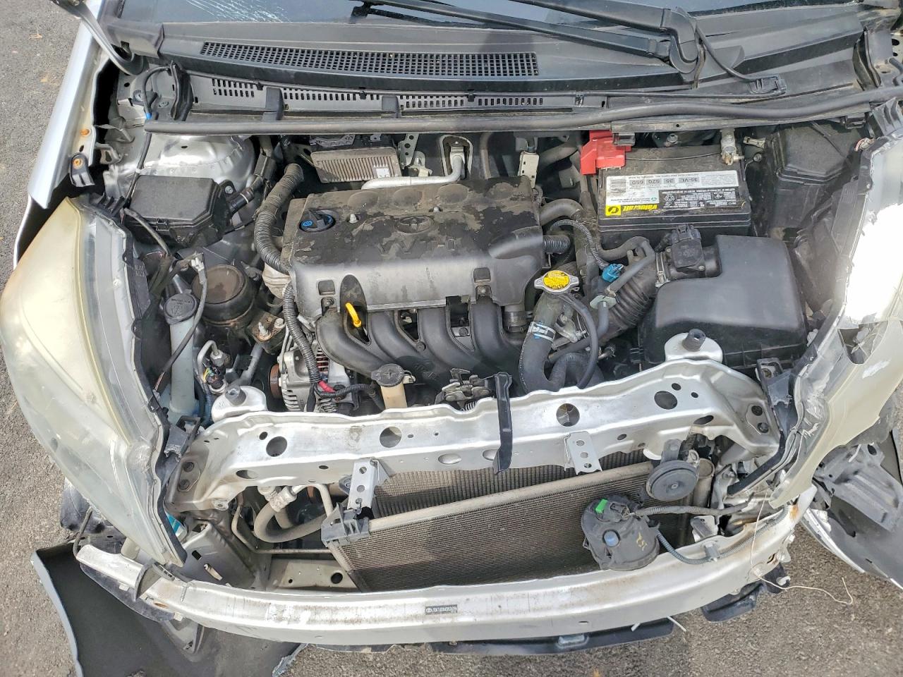 2012 TOYOTA YARIS 5-DOOR LE photo 11